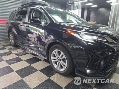 2023 Toyota Sienna XSE 7-Passenger 120.5" WB - zdjęcie 4 z 23 - miniatura