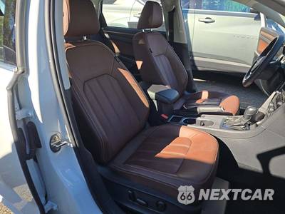 2022 Volkswagen Passat 2.0T Limited Edition - zdjęcie 18 z 24 - miniatura