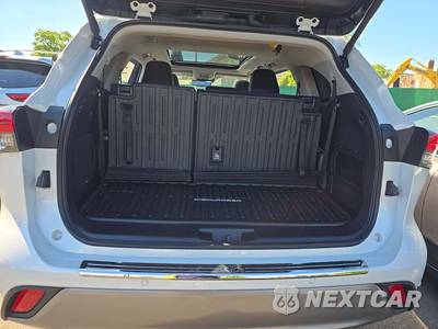 2025 Toyota Highlander Hybrid Platinum - zdjęcie 15 z 21 - miniatura