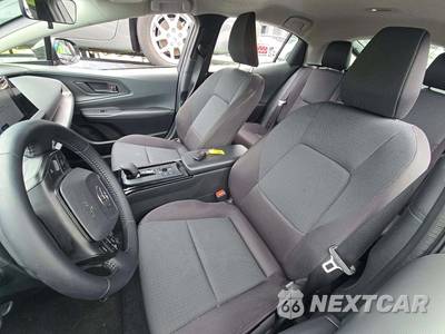2025 Toyota Prius LE - zdjęcie 6 z 23 - miniatura