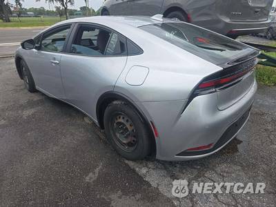 2025 Toyota Prius LE - zdjęcie 2 z 23 - miniatura