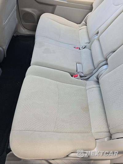 2013 Toyota Prius v Two - zdjęcie 22 z 24 - miniatura