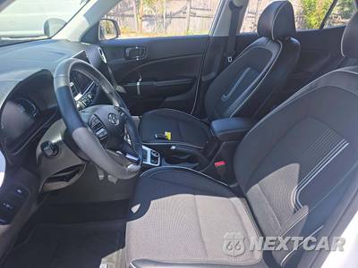 2023 Hyundai Venue Limited - zdjęcie 6 z 24 - miniatura