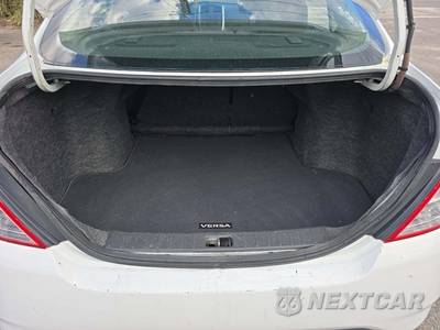 2017 Nissan Versa Sedan SV - zdjęcie 14 z 27 - miniatura