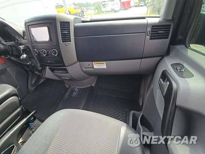 2018 Mercedes-Benz Sprinter 2500 Passenger Van High Roof 144.3" WB - zdjęcie 20 z 25 - miniatura