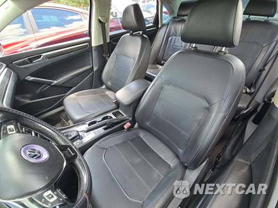 2017 Volkswagen Passat 1.8T SE w/Technology - zdjęcie 6 z 26 - miniatura