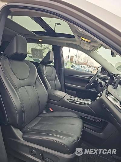 2022 INFINITI LUXE - zdjęcie 18 z 20 - miniatura
