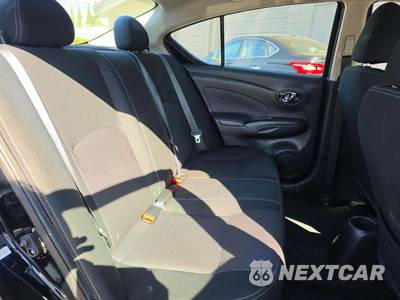 2019 Nissan Versa Sedan SV - zdjęcie 13 z 19 - miniatura