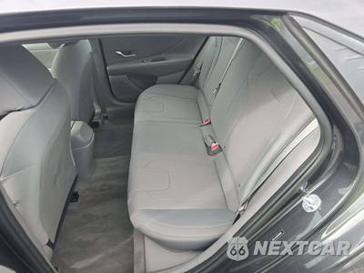 2021 Hyundai Elantra SE - zdjęcie 10 z 23 - miniatura