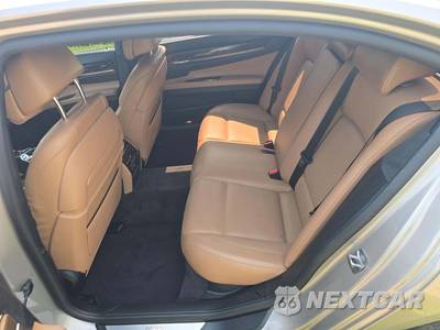 2015 BMW 7 Series Sedan 750Li - zdjęcie 13 z 30 - miniatura