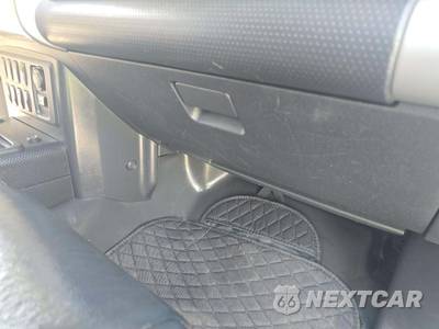 2012 Toyota FJ Cruiser w/Rear Doors - zdjęcie 16 z 28 - miniatura
