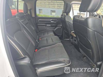 2020 Ram 1500 Laramie Crew Cab Medium Bed - zdjęcie 16 z 31 - miniatura