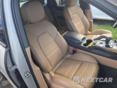 2020 Porsche Cayenne - zdjęcie 18 z 30 - miniatura
