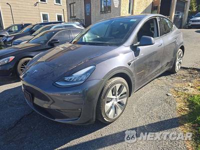 2023 Tesla Model Y Long Range - zdjęcie 1 z 28 - miniatura