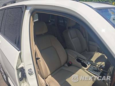 2010 Mercedes-Benz GLK 350 4MATIC - zdjęcie 18 z 28 - miniatura