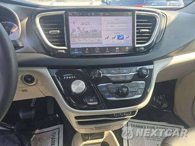 2024 Chrysler Pacifica Touring L 121.6" WB - zdjęcie 7 z 24 - miniatura
