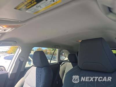 2021 Toyota RAV4 Hybrid XLE - zdjęcie 8 z 20 - miniatura