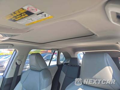 2019 Toyota RAV4 XLE Premium - zdjęcie 8 z 24 - miniatura