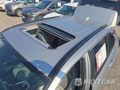2019 Toyota RAV4 XLE Premium - zdjęcie 9 z 24 - miniatura