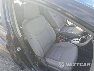 2011 Hyundai Elantra GLS Sedan - zdjęcie 15 z 38 - miniatura