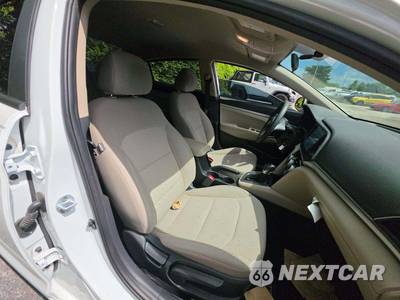 2019 Hyundai Elantra SE Sedan - zdjęcie 18 z 22 - miniatura