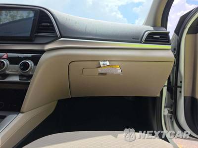 2019 Hyundai Elantra SE Sedan - zdjęcie 19 z 22 - miniatura
