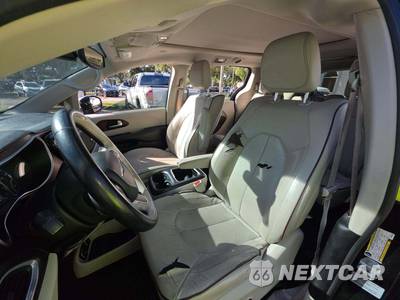 2017 Chrysler Pacifica Limited 121.6" WB - zdjęcie 6 z 23 - miniatura