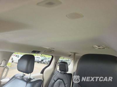 2018 Chrysler Pacifica Touring L Plus 121.6" WB - zdjęcie 11 z 21 - miniatura