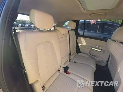 2023 Mercedes-Benz GLB 250 4MATIC - zdjęcie 17 z 23 - miniatura