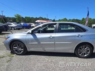 2017 Toyota Camry SE - zdjęcie 3 z 25 - miniatura