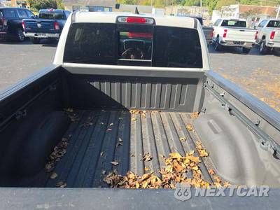 2019 Ram 1500 Laramie Crew Cab Short Bed - zdjęcie 14 z 41 - miniatura