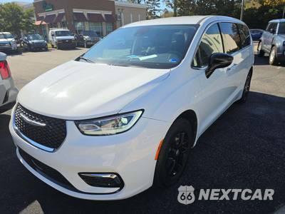 2024 Chrysler Pacifica Touring L 121.6" WB