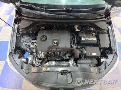 2017 Hyundai Elantra SE Sedan - zdjęcie 23 z 29 - miniatura
