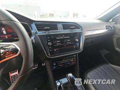 2022 Volkswagen Tiguan SE R-Line Black - zdjęcie 10 z 25 - miniatura