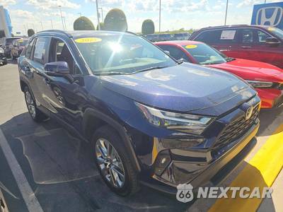 2025 Toyota RAV4 XLE Premium - zdjęcie 4 z 21 - miniatura