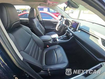 2025 Toyota RAV4 XLE Premium - zdjęcie 18 z 21 - miniatura
