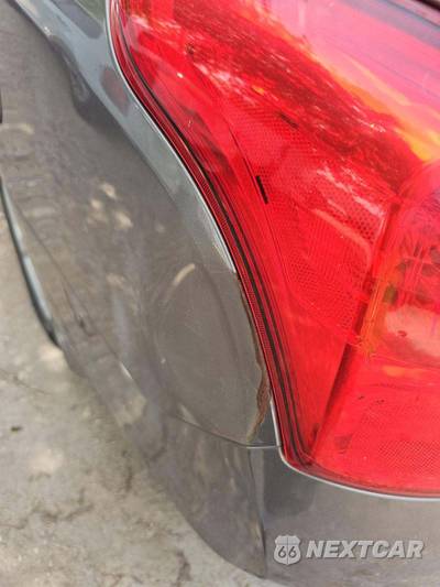 2014 Nissan Versa SV - zdjęcie 25 z 31 - miniatura