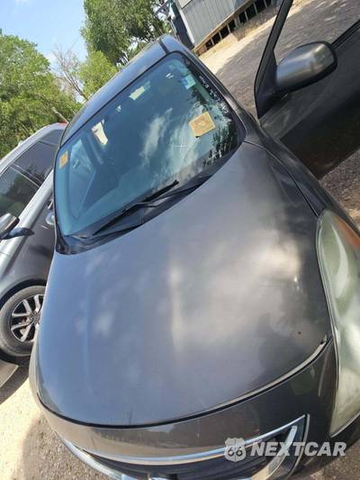 2014 Nissan Versa SV - zdjęcie 31 z 31 - miniatura