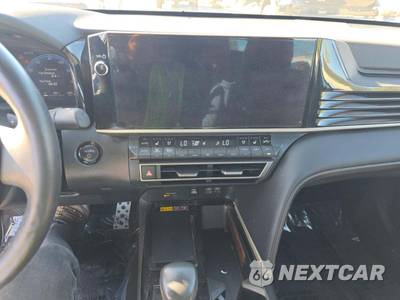 2025 Toyota Camry XSE - zdjęcie 10 z 24 - miniatura