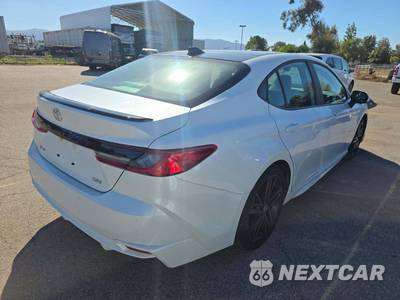2025 Toyota Camry XSE - zdjęcie 3 z 24 - miniatura