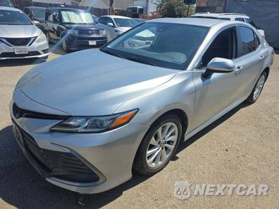 2022 Toyota Camry LE - zdjęcie 1 z 24 - miniatura