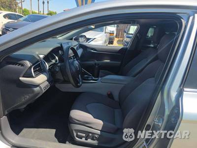 2022 Toyota Camry LE - zdjęcie 6 z 24 - miniatura