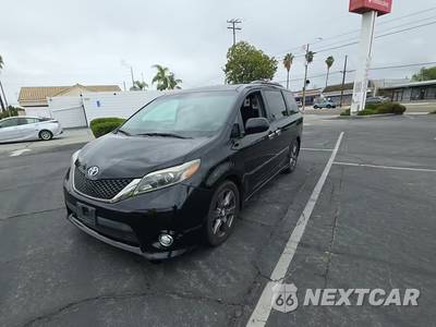 2017 Toyota Sienna SE 8-Passenger 119.3" WB - zdjęcie 1 z 24 - miniatura