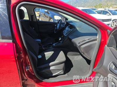 2012 Ford Focus SE Sedan - zdjęcie 18 z 34 - miniatura
