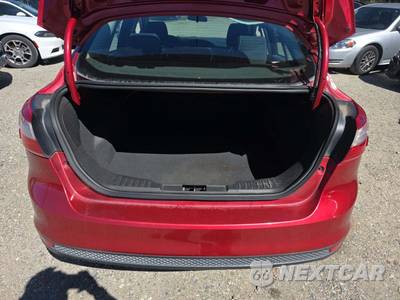 2012 Ford Focus SE Sedan - zdjęcie 14 z 34 - miniatura