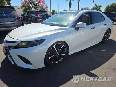 2018 Toyota Camry XSE - zdjęcie 1 z 28 - miniatura