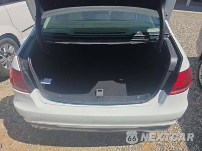 2014 Mercedes-Benz E 350 Sedan - zdjęcie 14 z 30 - miniatura