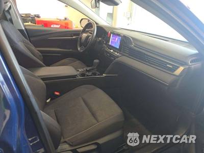 2025 Toyota Camry LE - zdjęcie 18 z 21 - miniatura