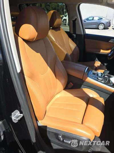 2021 BMW X7 Sports Activity Vehicle xDrive40i - zdjęcie 19 z 21 - miniatura