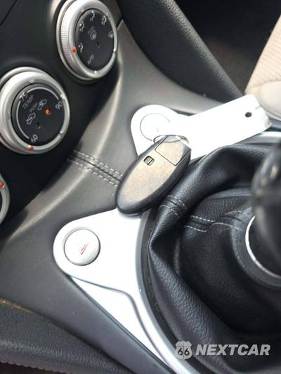 2009 Nissan 370Z Touring - zdjęcie 8 z 18 - miniatura